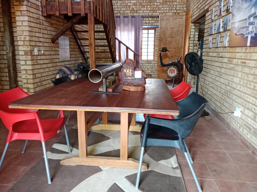 5 Bedroom Property for Sale in Kuruman Northern Cape